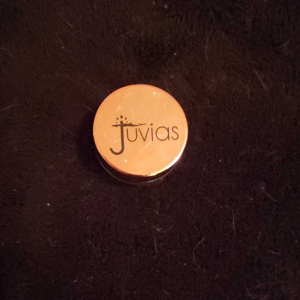 Juvias place eyeliner